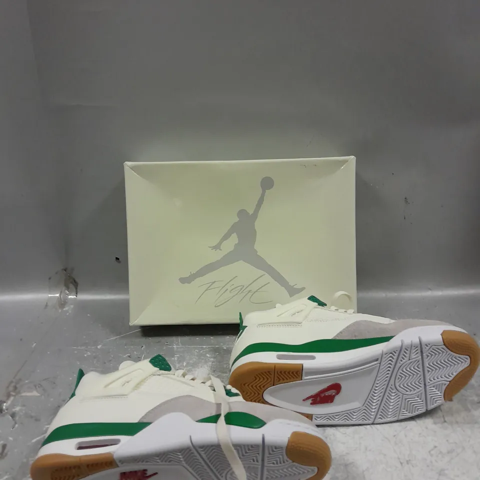 BOXED PAIR OF NIKE AIR JORDAN 4 RETRO SP SAIL /WHITE/ PINE GREEN UK 5.5