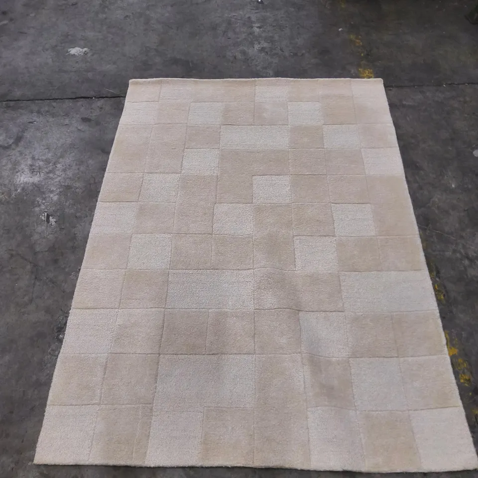 BEIGE PATCHWORK RUG – RECTANGULAR (160X230CM)