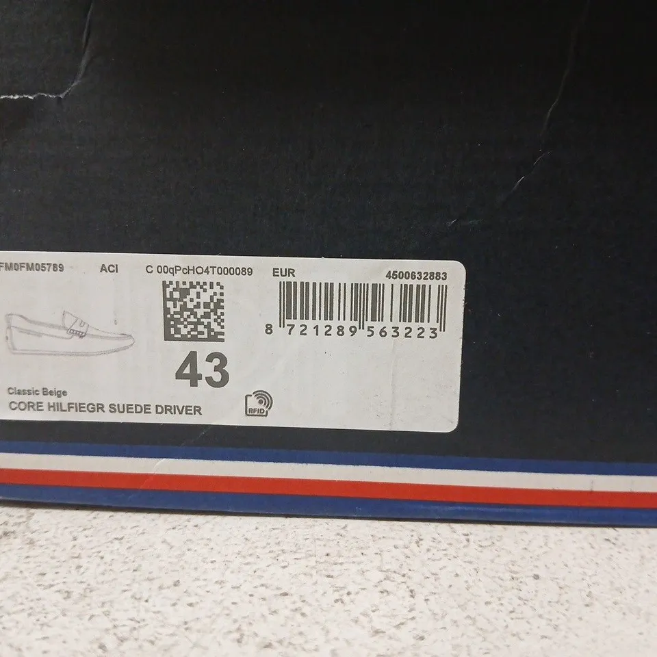 BOXED PAIR OF TOMMY HILFIGER SUEDE DRIVER SHOES – BEIGE, UK 9.5
