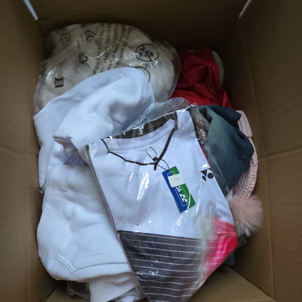 LARGE BOX OF ASSORTED CLOTHING ITEMS IN VARIOUS SIZES, STYLES AND COLOUR 