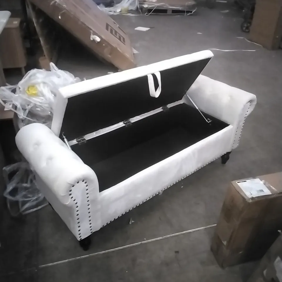 VELVET UPHOLSTERED STORAGE BENCH - BEIGE 