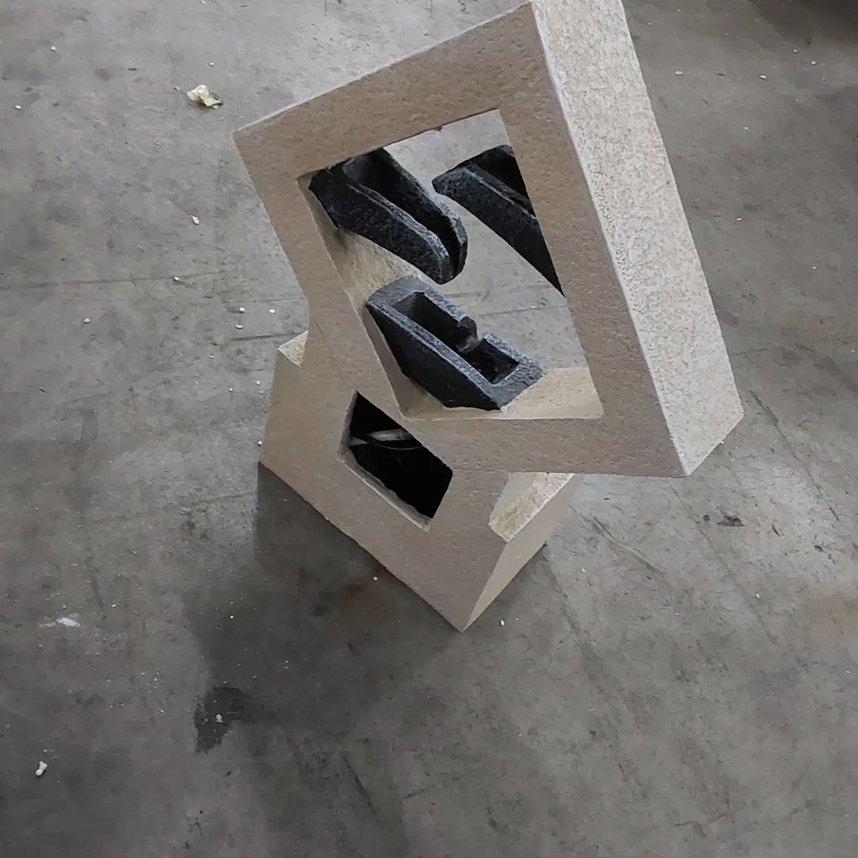 BOXED DIAMOND LED GARDEN WATER FOUNTAIN 