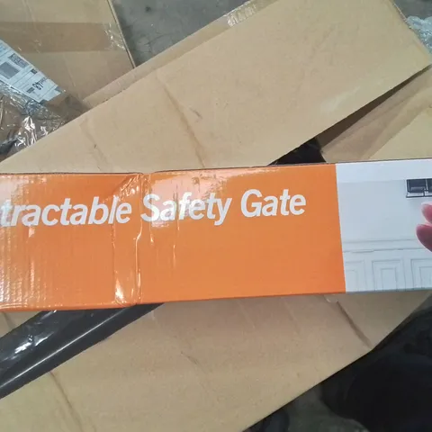 BOXED RETRACTABLE SAFETY GATE
