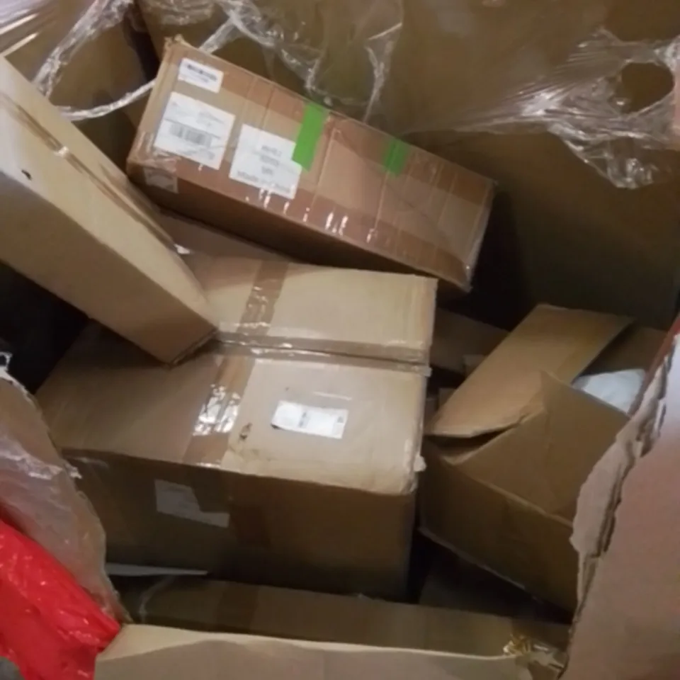 PALLET CONTAINING ASSORTED HOUSEHOLD & HOME IMPROVEMENT PRODUCTS. INCLUDES TOILET SEATS, FOOD PROCESSOR, STUDIO SHOOTING TENT ETC