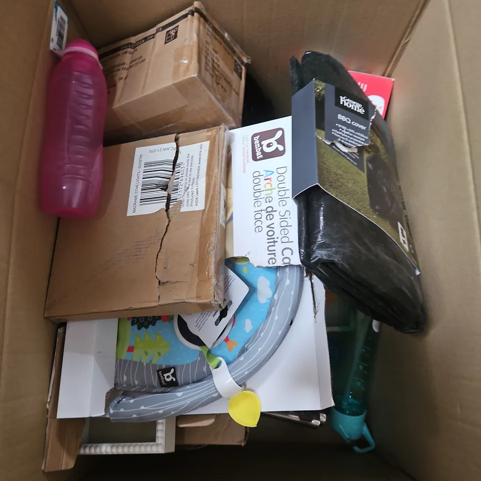 BOX OF APPROX 15 ASSORTED HOUSEHOLD ITEMS TO INCLUDE PORTABLE BBQ, PHOTOFRAME, SCENTE CANLDE, ETC - COLLECTION ONLY