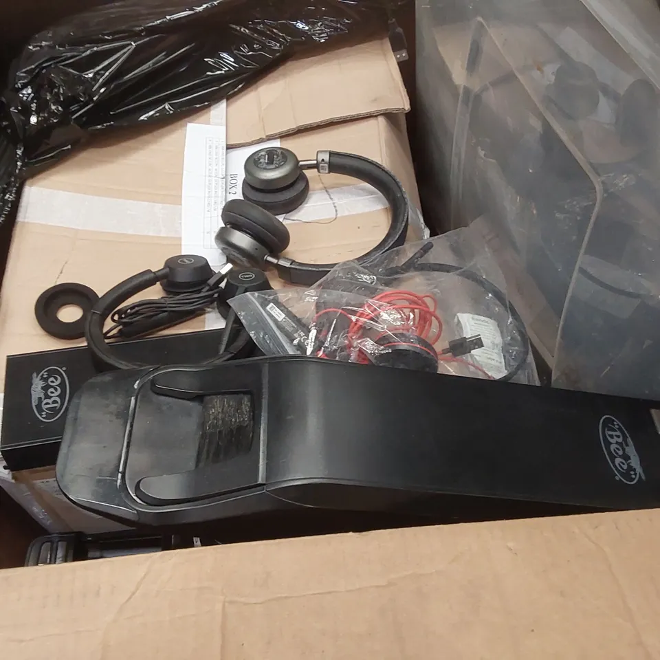 PALLET CONTAINING A LARGE ASSORTMENT OF OFFICE SUPPLIES INCLUDING: HEADSETS, PORTABLE ESPRESSO MAKERS,  FIBER OPTIC PATCH CORDS ECT