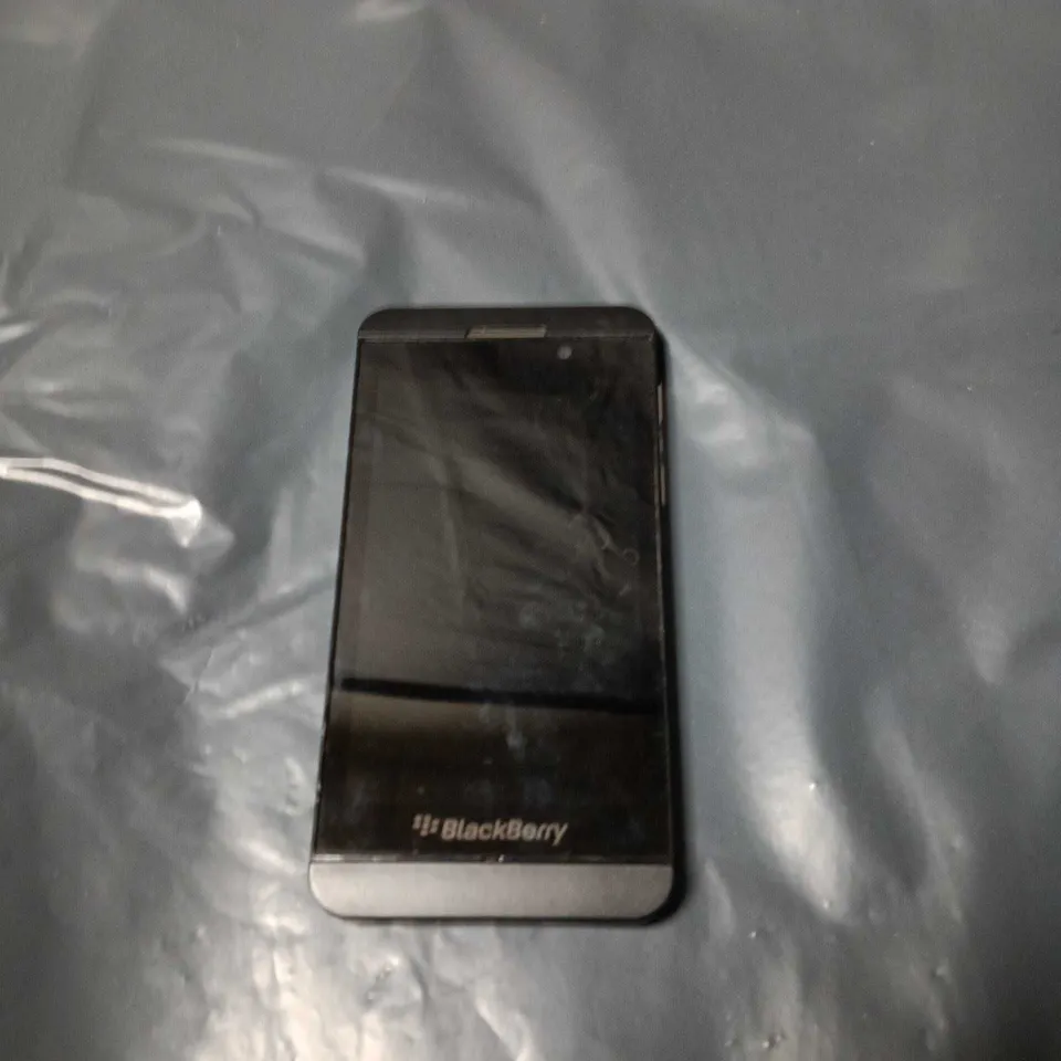 BLACKBERRY SMARTPHONE – BLACK 