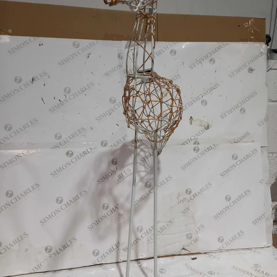 HOME2GARDEN LED BIRD ON STAKE