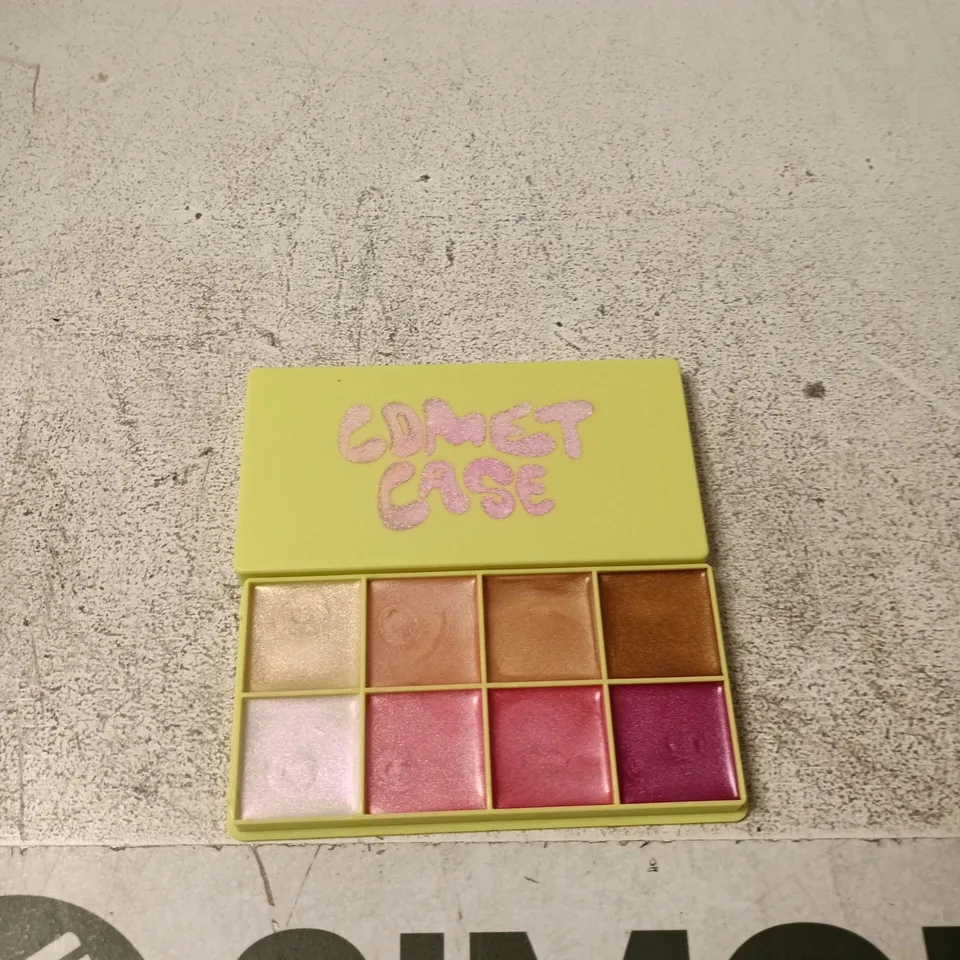 MADE BY MITCHELL COMET CASE HIGHLIGHTER PALETTE