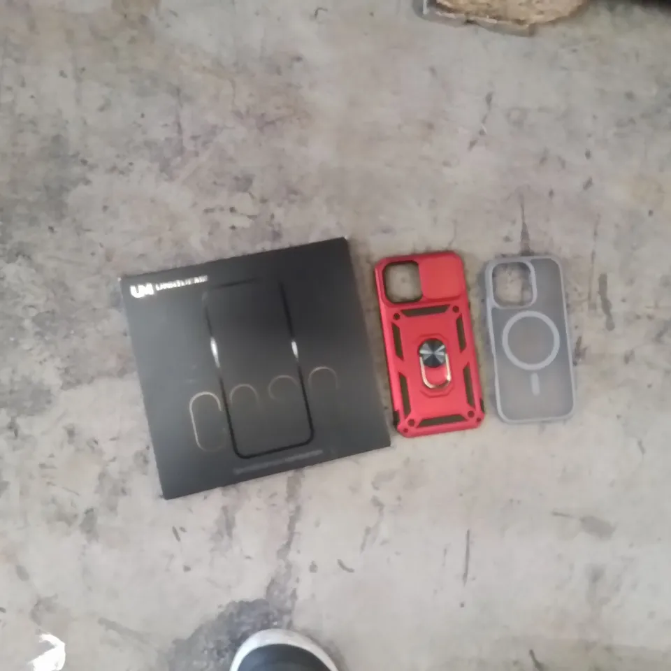 PALLET CONTAINING A LARGE QUANTITY OF PHONE CASES,SCREEN PROTECTORS 