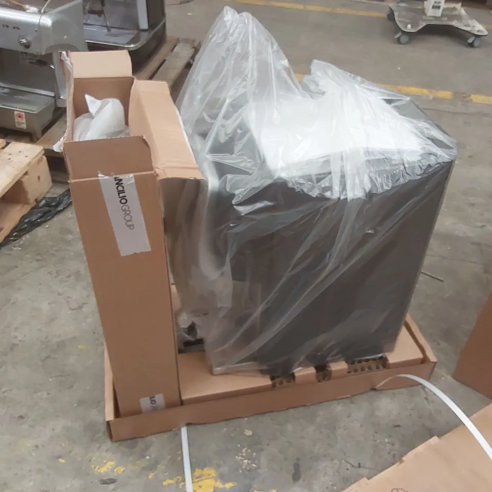 BOXED EGRO ONE TOUCH PURE COMMERCIAL COFFEE MACHINE