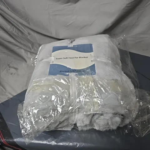 SUPER SOFT FAUX FUR BLANKET GREY, 150 X 200 CM UNBOXED