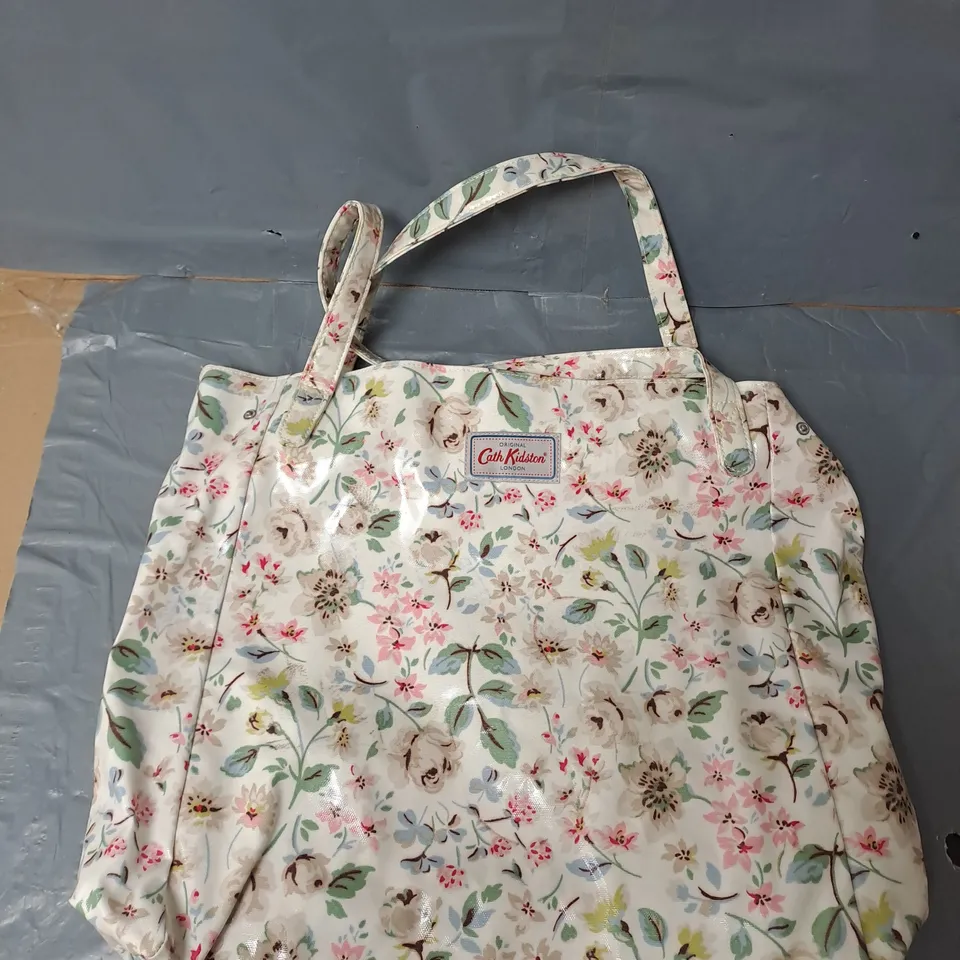 CATH KINGSTON FLORAL BAG IN WHITE MULTI