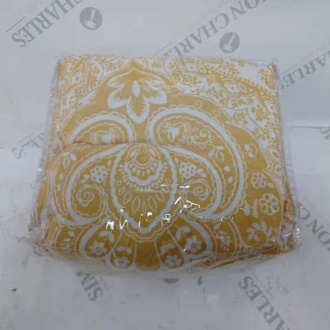 COZEE HOME PAISLEY SUPERSOFT BABY FLEECE 3 PIECE DUVET SET OCHRE DOUBLE
