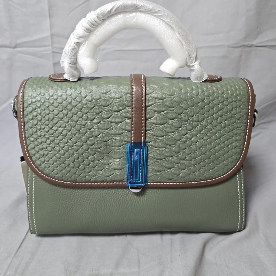 GREEN TEXTURED HANDBAG WITH BROWN TRIM – WOMEN'S ACCESSORY