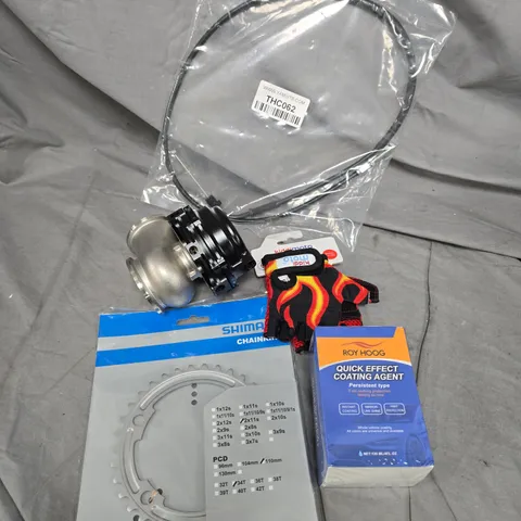 APPROXIMATELY 15 ASSORTED VEHICLE PARTS/ACCESSORIES TO INCLUDE BICYCLE GLOVES, COATING AGENT, CHAIN RING ETC 