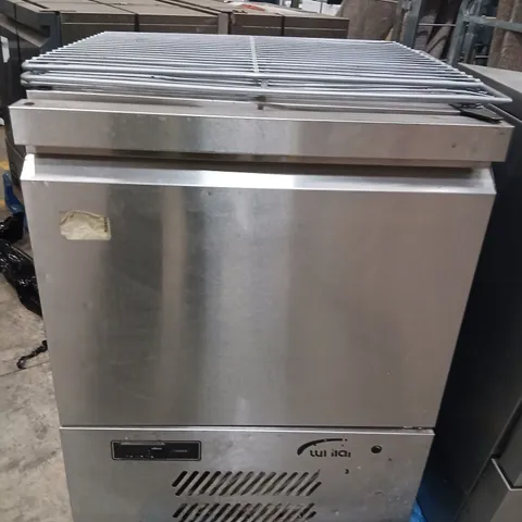 WILLIAMS GREENLOGIC COMMERCIAL REFRIGERATED CABINET WITH RIBBED TOP SURFACE – 240V, R290 H5UC R290