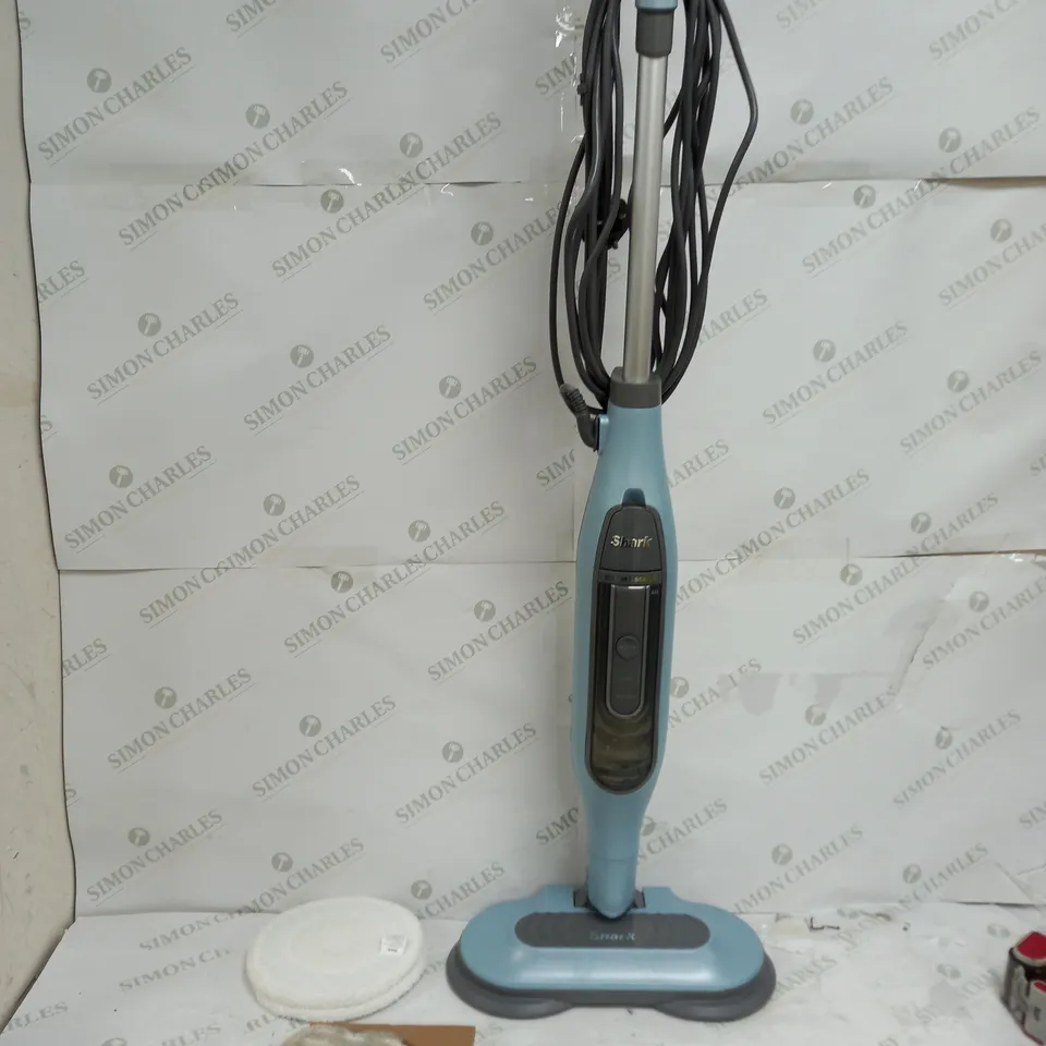 BOXED SHARK KLIK AND FLIP STEAM MOP 