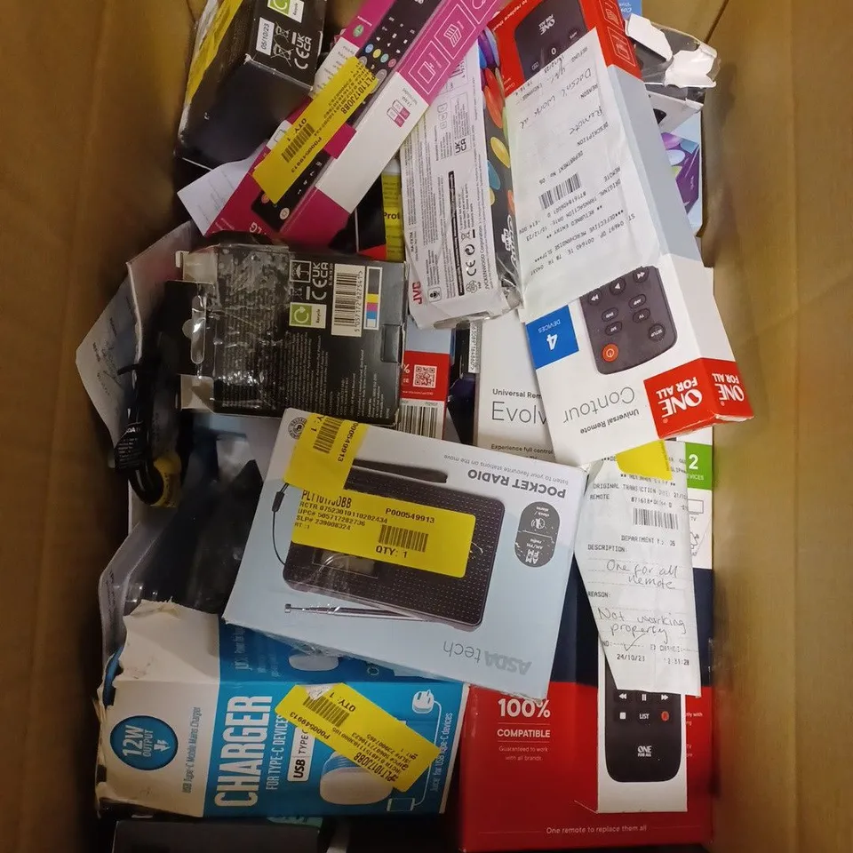 APPROXIMATELY 20 ASSORTED ELECTRICAL ITEMS TO INCLUDE RADIOS , MIXX 0X1 HEADPHONES, CHARGERS, ETC