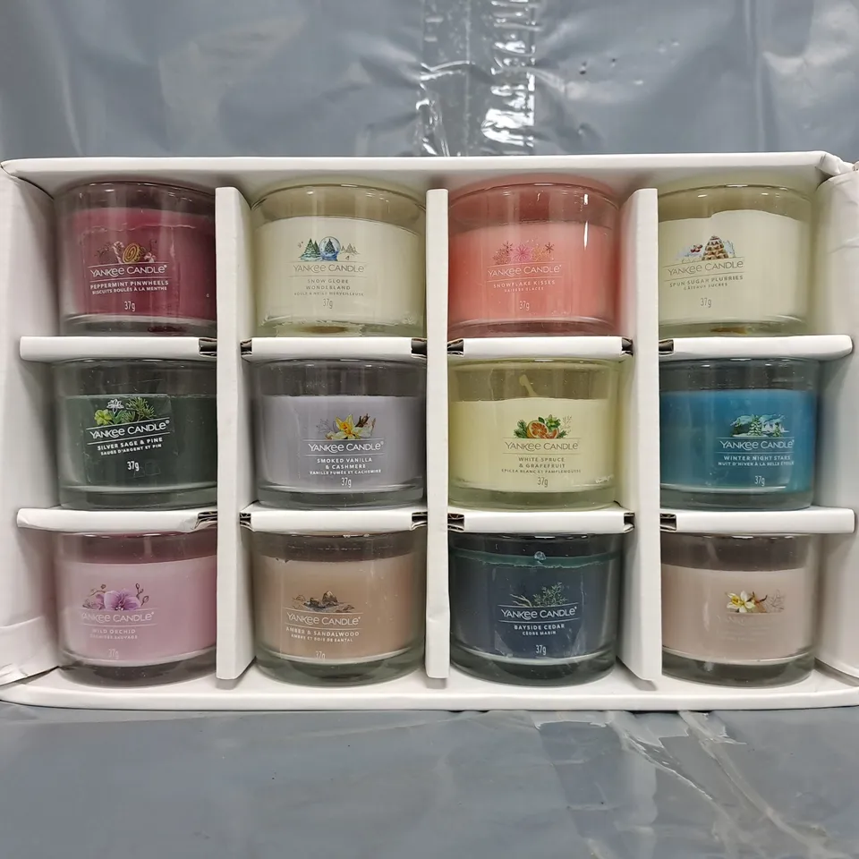 YANKEE CANDLE FESTIVE SET