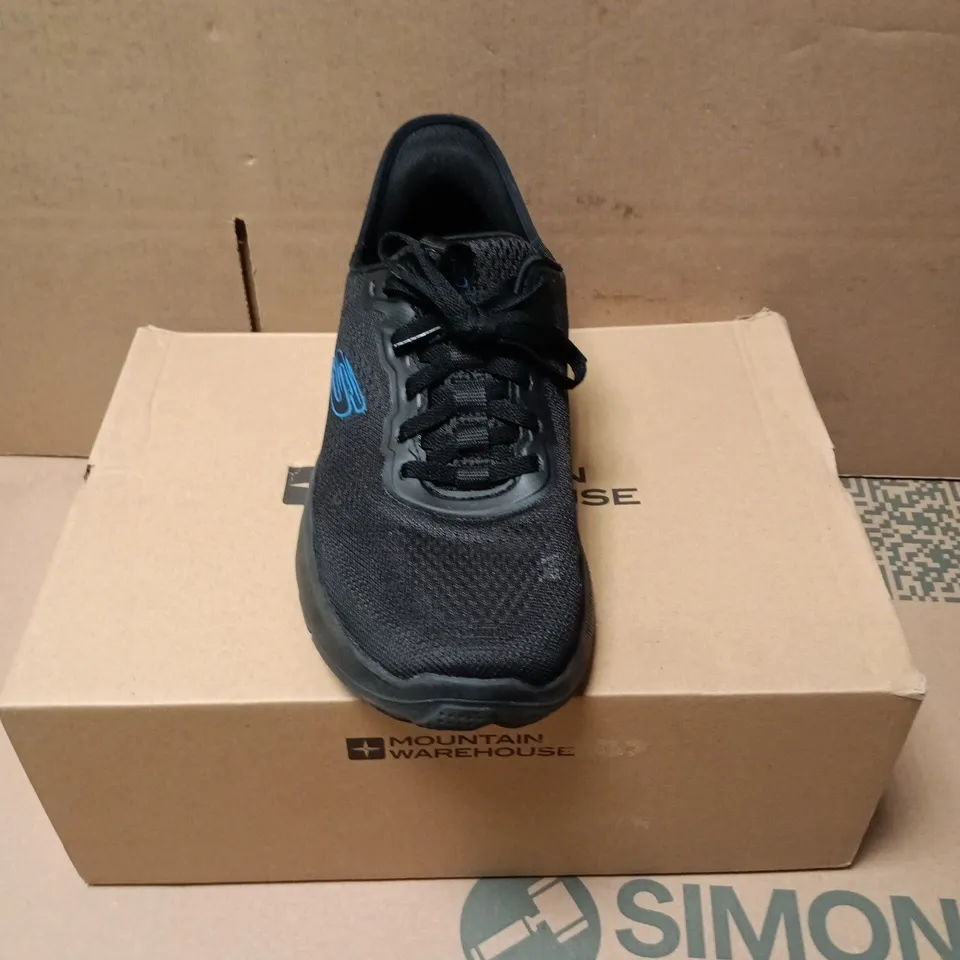 BOXED PAIR OF MOUNTAIN WAREHOUSE PATH OUTDOOR WATERPROOF WALKING SHOES IN BLACK - UK 8
