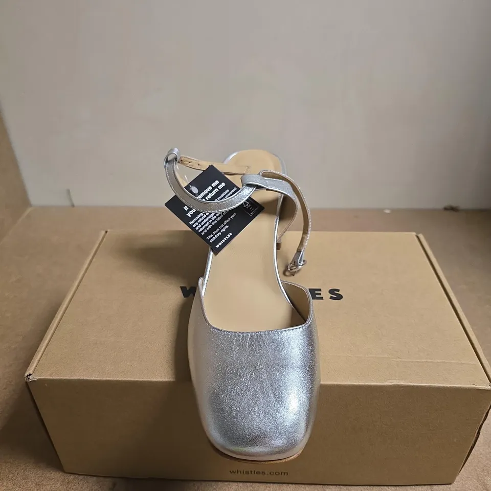 BOXED PAIR OF WHISTLES MATILDA BLOCK HEEL SHOE - SILVER METALLIC, UK 8 