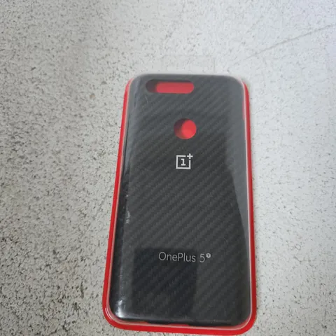 BOX OF APPROXIMATELY 60 X ONEPLUS 5T SMARTPHONE CASE – BLACK