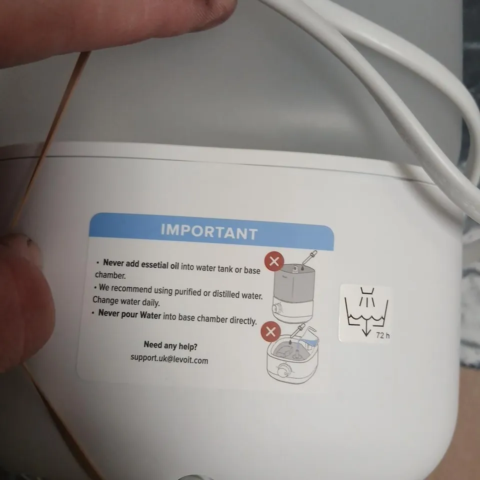 LEVOIT ULTRASONIC HUMIDIFIER – WHITE
