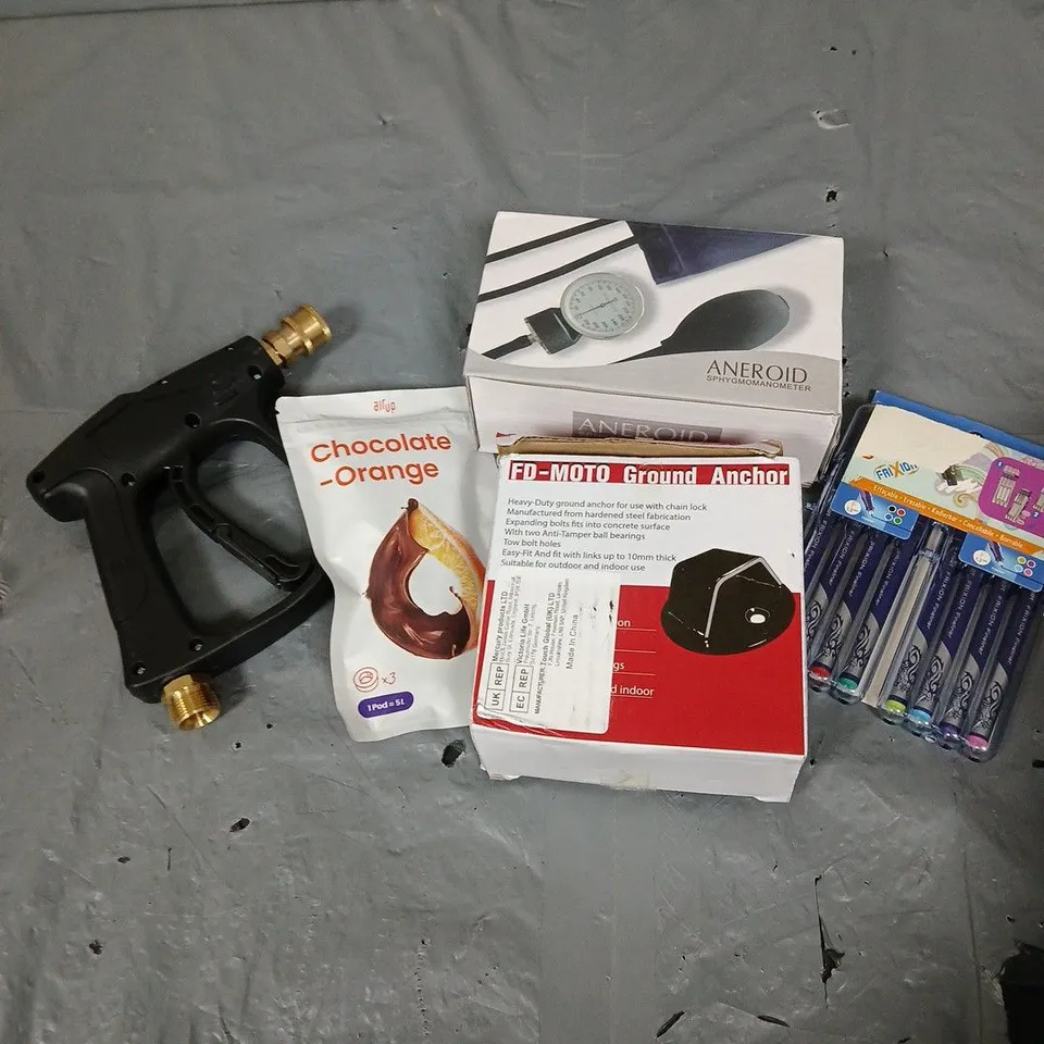 APPROXIMATELY 10 HOUSEHOLD ITEMS TO INCLUDE PENS, AIR UP PODS, GROUND ANCHOR ETC