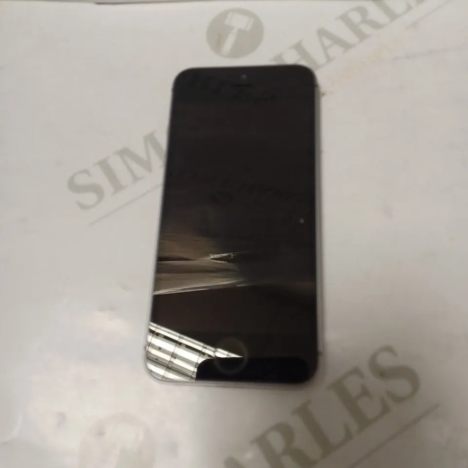APPLE IPHONE SE SMARTPHONE 
