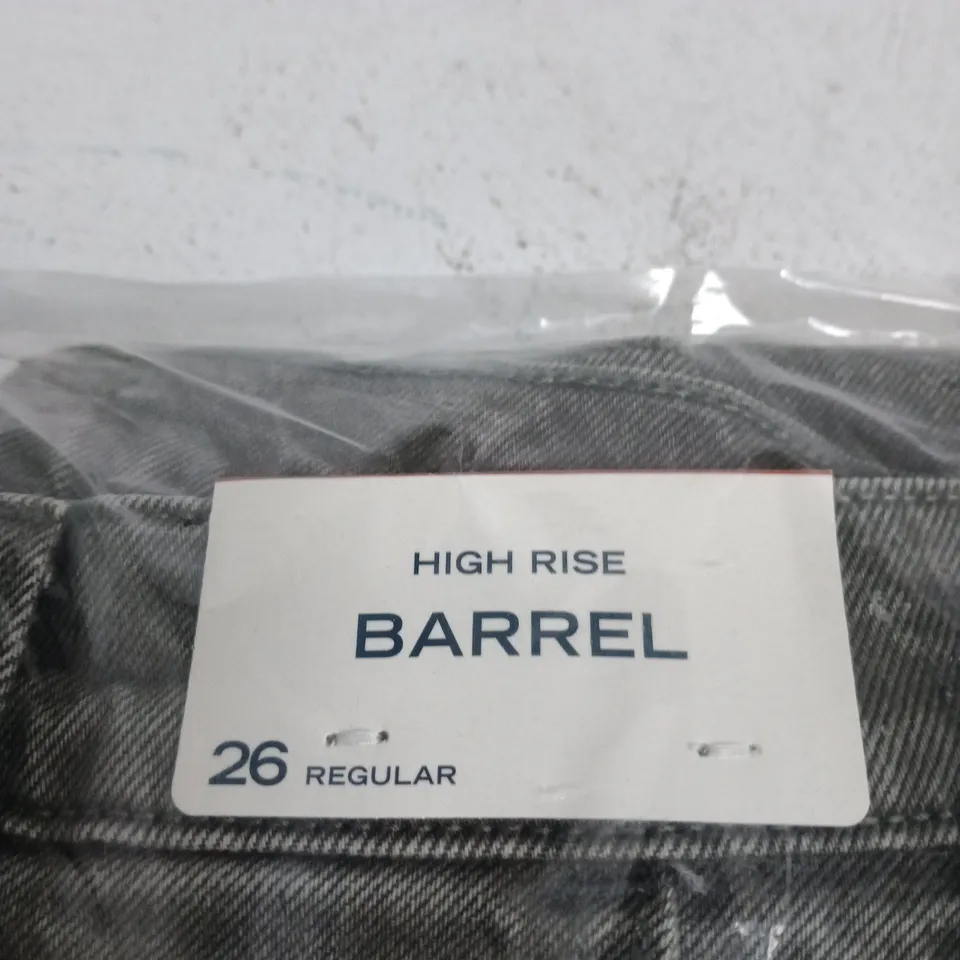 ABERCROMBIE & FITCH HIGH RISE BARREL JEANS – MEN’S, UK 26 (US 26), REGULAR