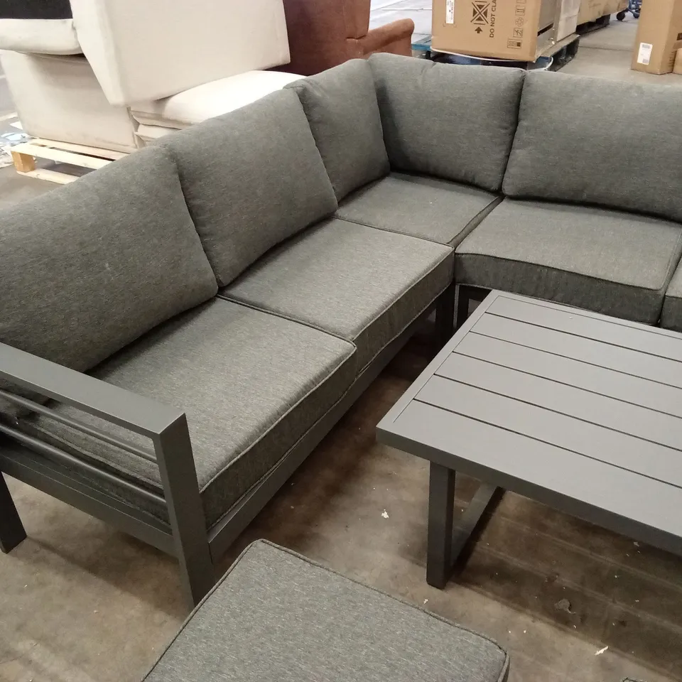 WICKER 8-PERSON GARDEN LOUNGE SET WITH CUSHIONS