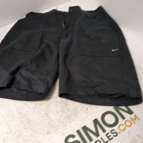 NIKE GOLF MEN'S SHORTS – BLACK, WAIST 34