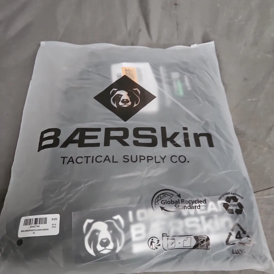 BAER SKIN CARGO PANTS - SIZE XL 