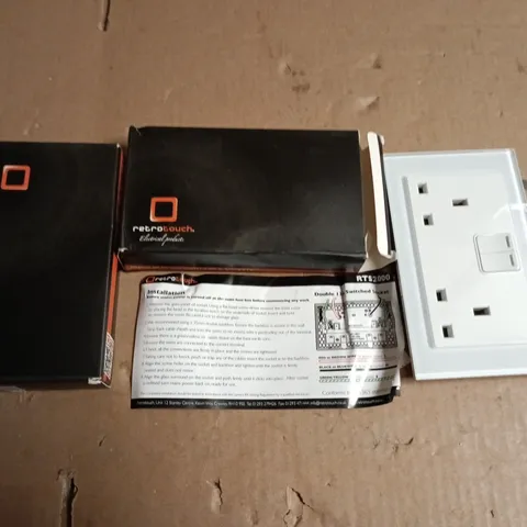 LOT OF 2 RETROTOUCH DOUBLE SOCKETS IN WHITE - RPS2PG