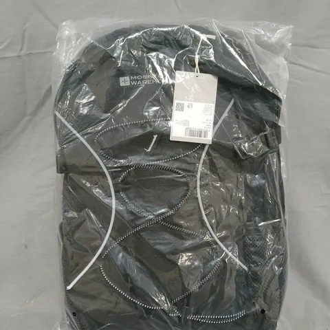 MOUNTAIN WAREHOUSE BOLT 18L BACKPACK IN BLACK