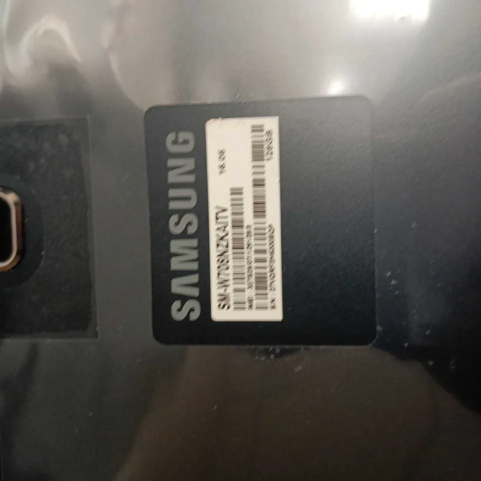 SAMSUNG TABLET WITH KEYBOARD DOCK – BLACK TAB PRO S