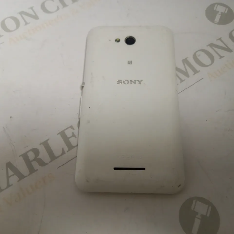 SONY XPERIA E4G IN WHITE