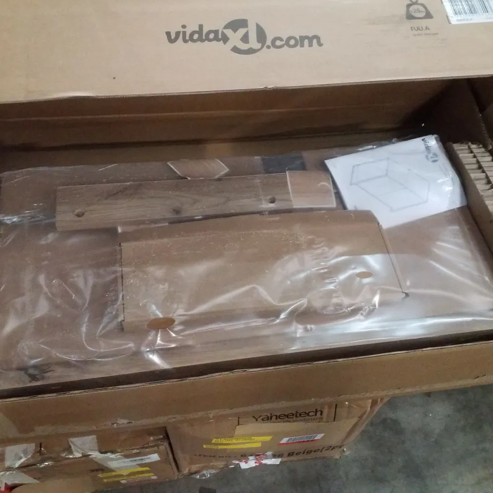 BOXED SIDEBOARD ACCENT CHAIR