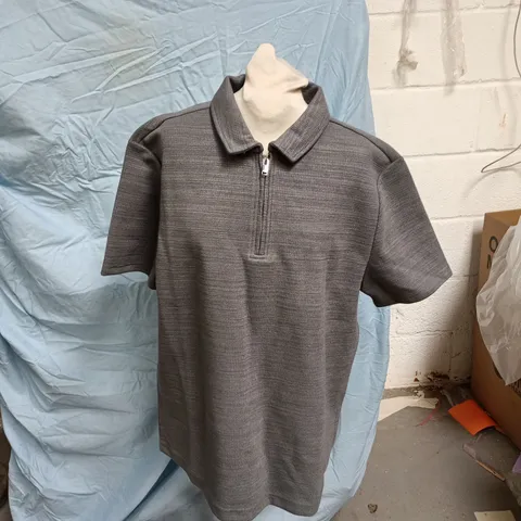 ARNE CAVOUR TEXTURED ZIP POLO SHIRT - GREY, SIZE L