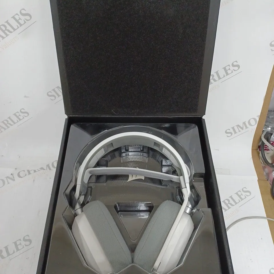 BOXED CORSAIR HS80 RGB WIRELESS HEADSET
