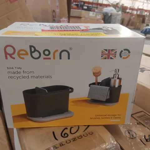 BOXED RECYCLED KITCHEN ROLL HOLDER MADE IN UK