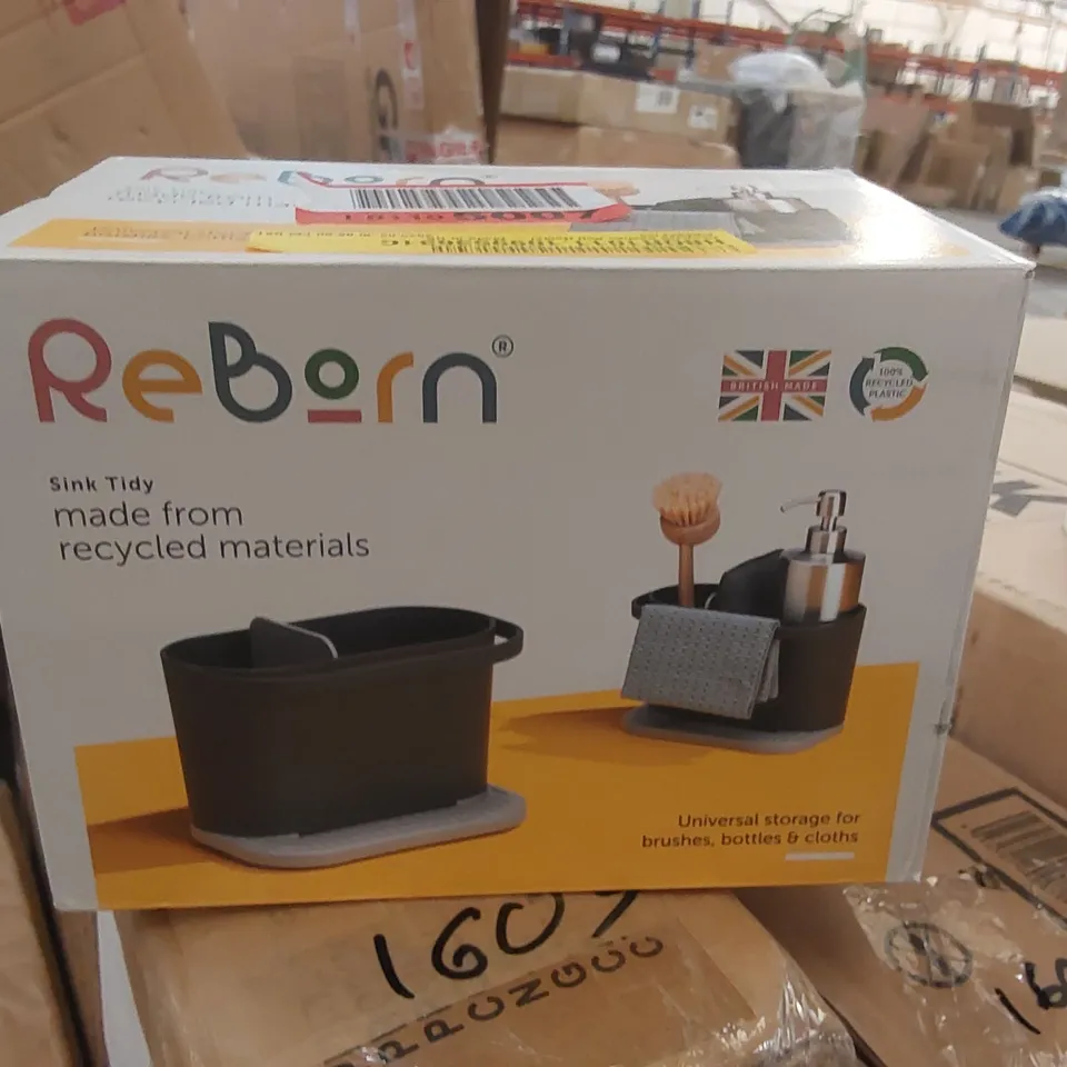 BOXED RECYCLED KITCHEN ROLL HOLDER MADE IN UK