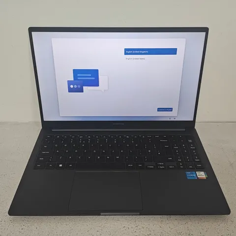 UNBOXED SAMSUNG INTEL I5 IRIS XE GRAPHICS LAPTOP IN BLACK - NP750XFG