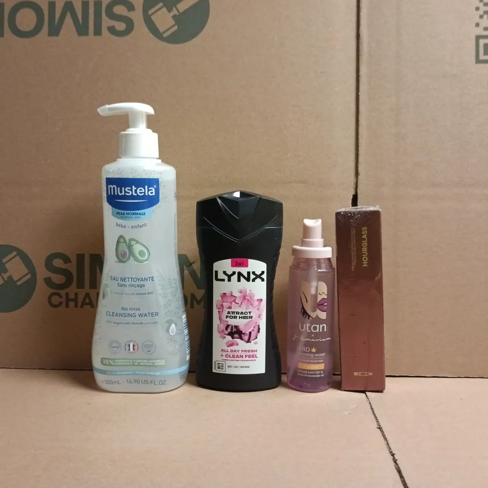 APPROXIMATELY 15 ASSORTED COSMETIC ITEMS TO INCLUDE LYNX, MUSTELA, ETC - COLLECTION ONLY