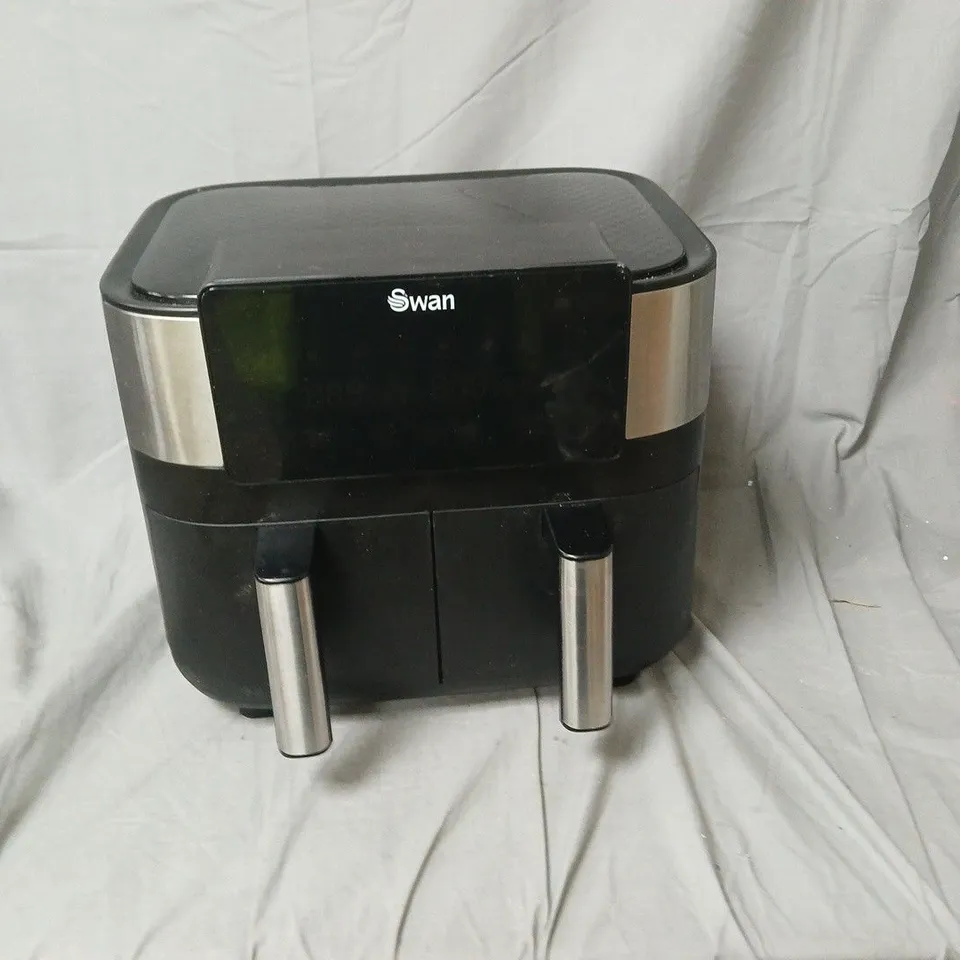 SWAN TWIN BASKET AIR FRYER – BLACK 