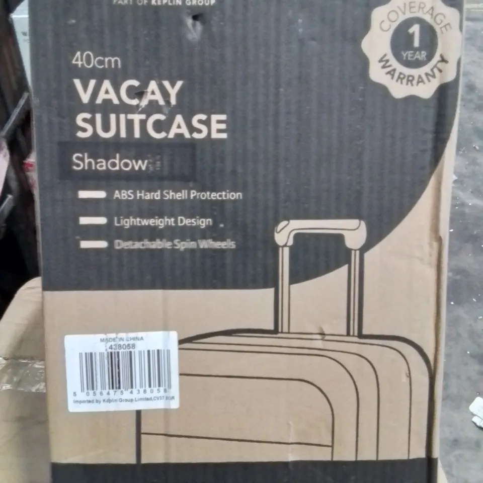 BOXED LUGG VACAY SUITCASE