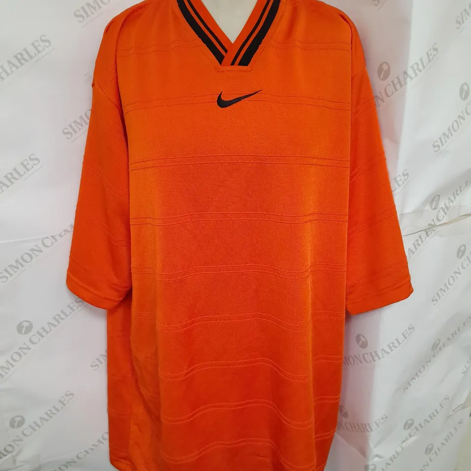 NIKE JERSEY IN NEON ORANGE SIZE XL