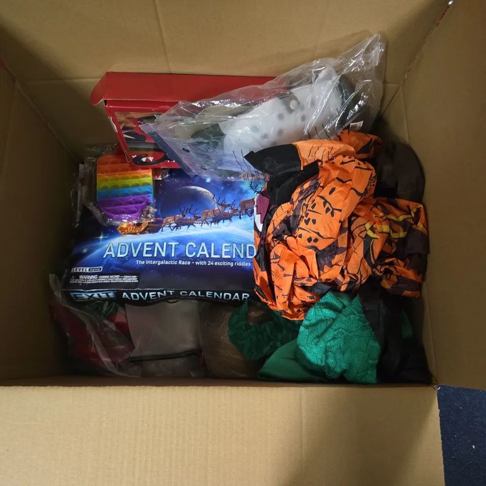 LOT OF CHILDREN’S TOYS & GAMES INCLUDING PRINCESS PLAYSET, ADVENT CALENDAR, LITTLE MISS PUZZLE, DINOSAUR TOY & MINECRAFT CREEPER PLUSH