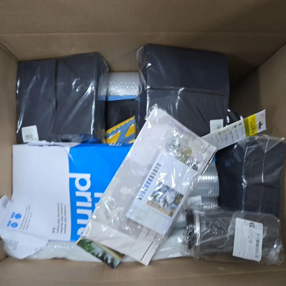 APPROXIMATELY 15 ASSORTED HOUSEHOLD PRODUCTS TO INCLUDE CLEAR PLASTIC PINT TUMBLER, A4 PAPER, NAPKINS, ETC